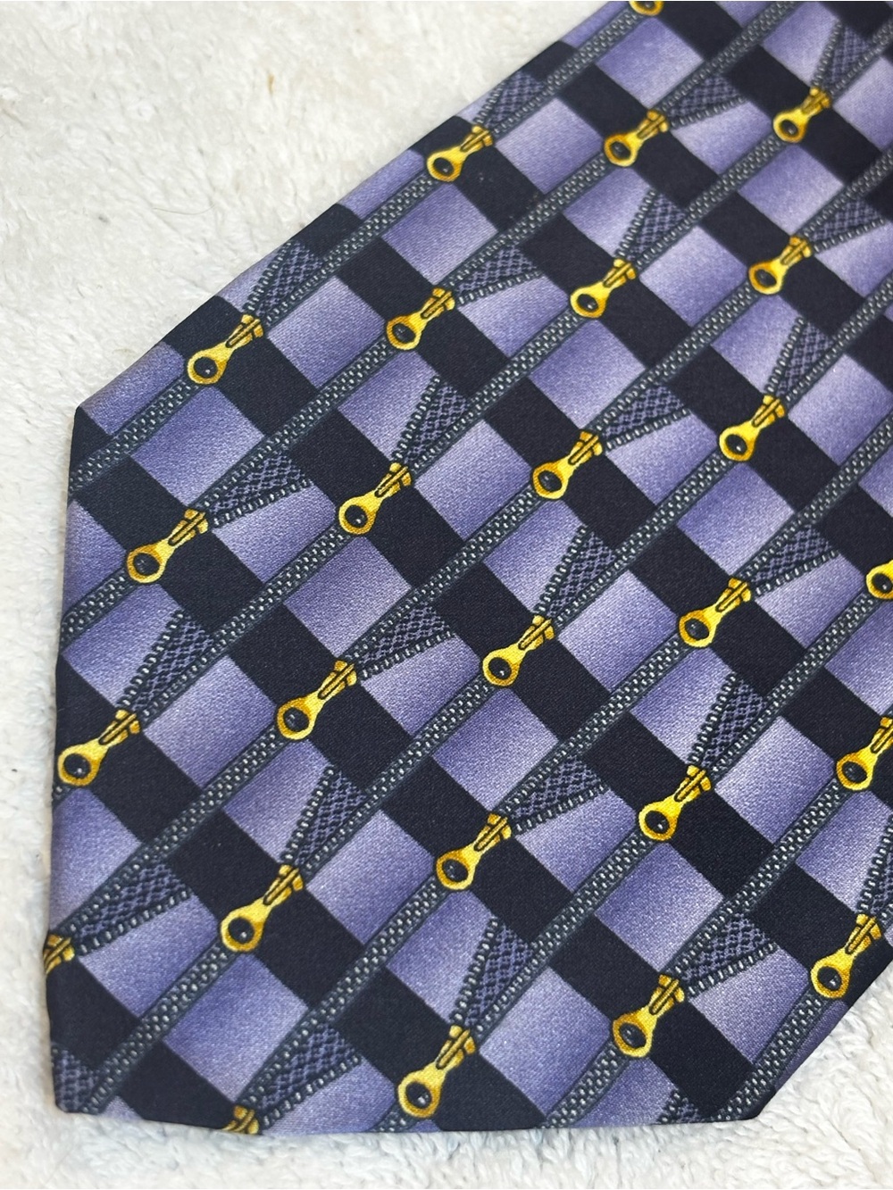 Brand New Stylish Tie By Como House / Italy